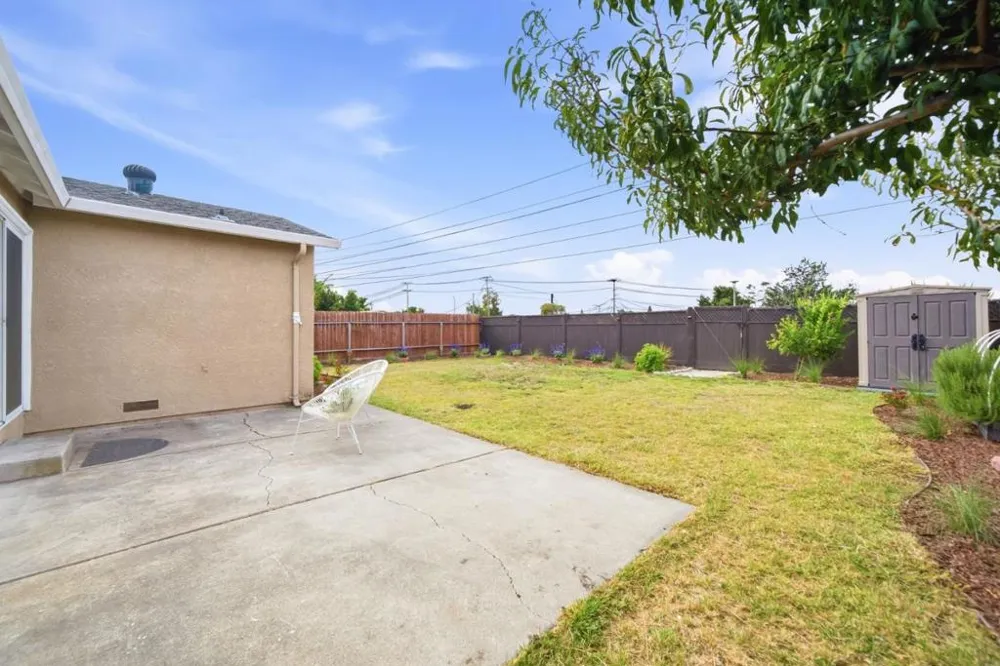 26337 Regal Avenue Hayward, CA 94544