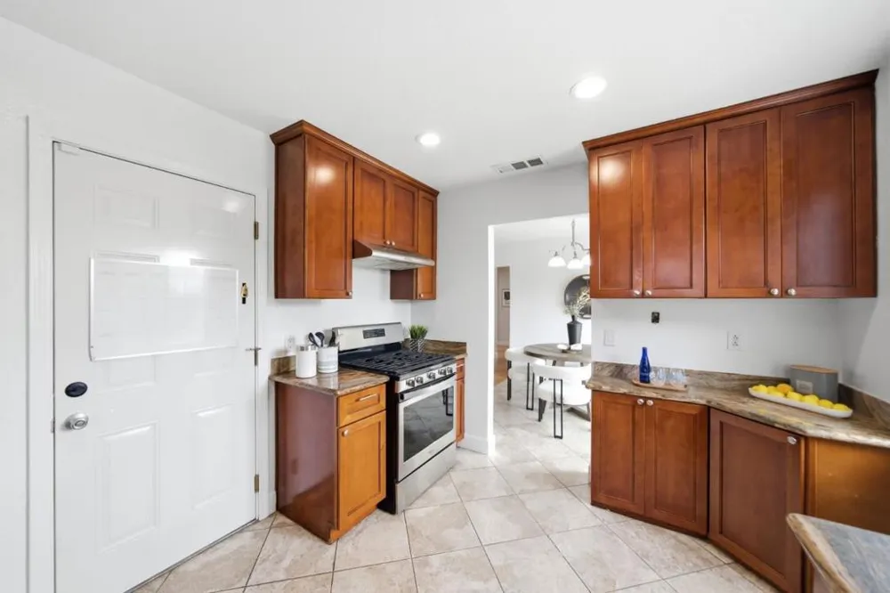 26337 Regal Avenue Hayward, CA 94544