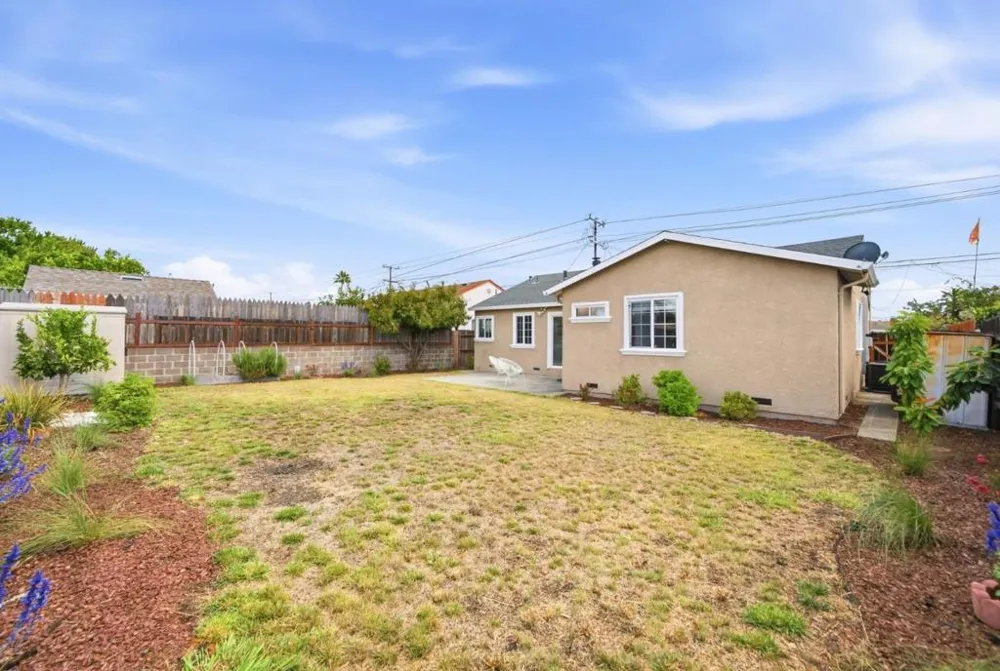 26337 Regal Avenue Hayward, CA 94544