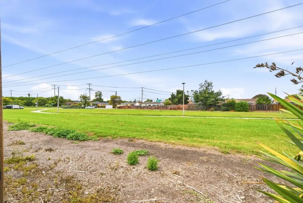 26337 Regal Avenue Hayward, CA 94544
