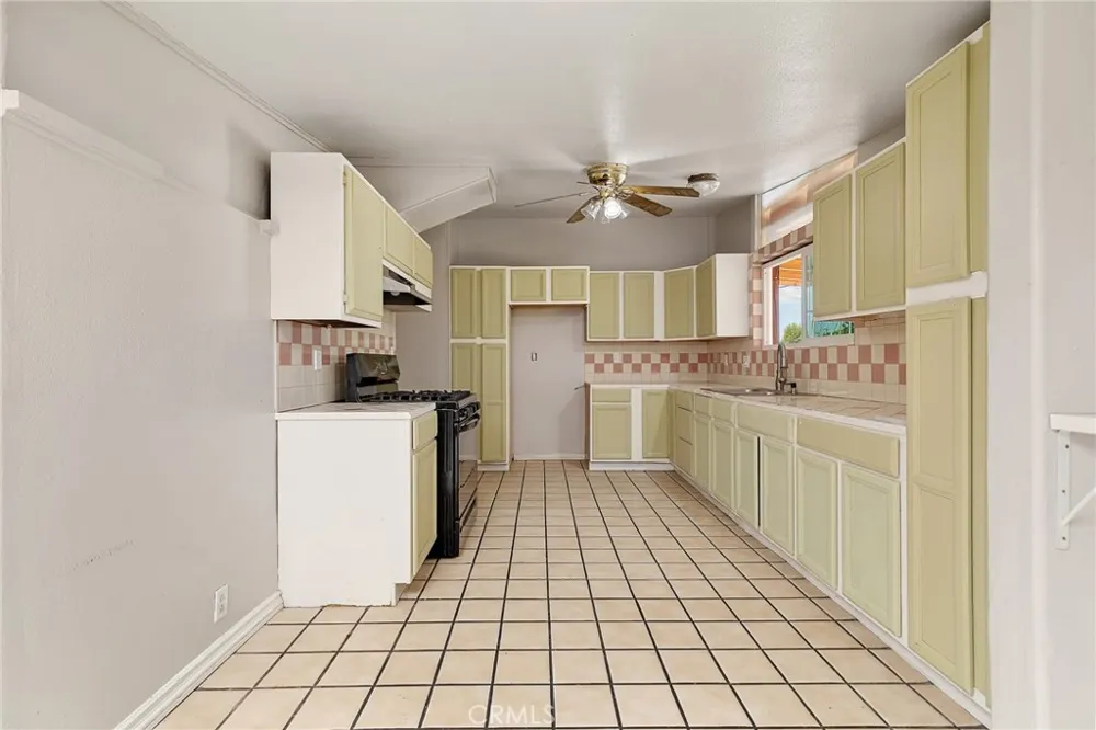 9591 Crestwood Anaheim, CA 92804