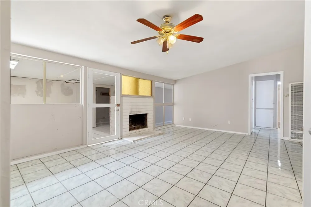 9591 Crestwood Anaheim, CA 92804