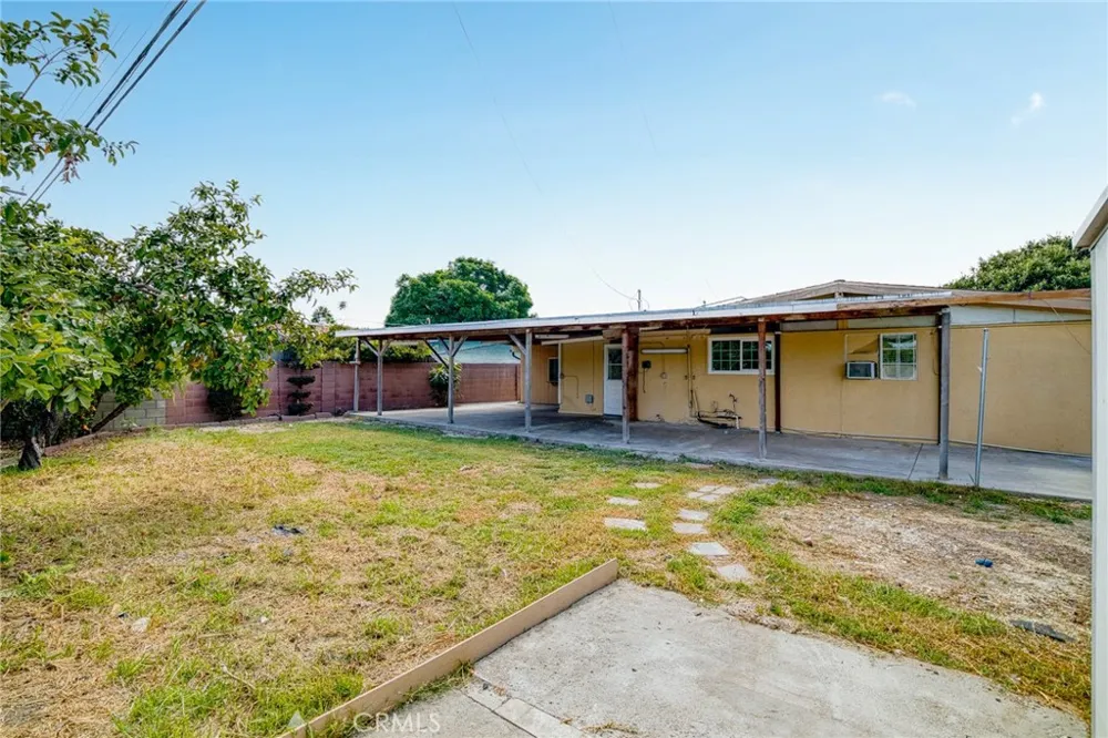 9591 Crestwood Anaheim, CA 92804