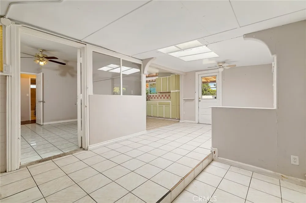 9591 Crestwood Anaheim, CA 92804