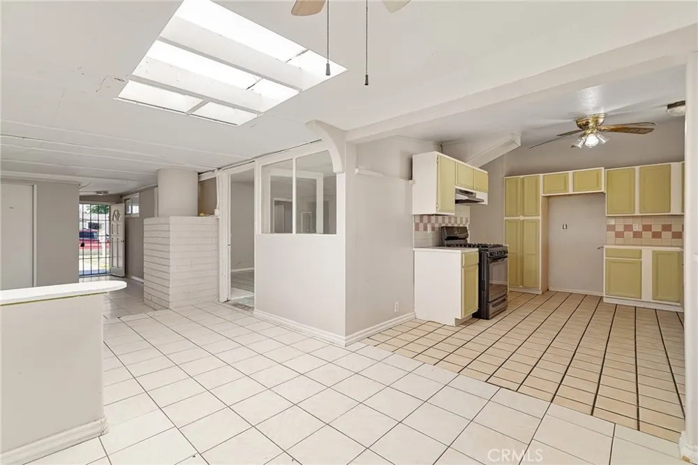 9591 Crestwood Anaheim, CA 92804