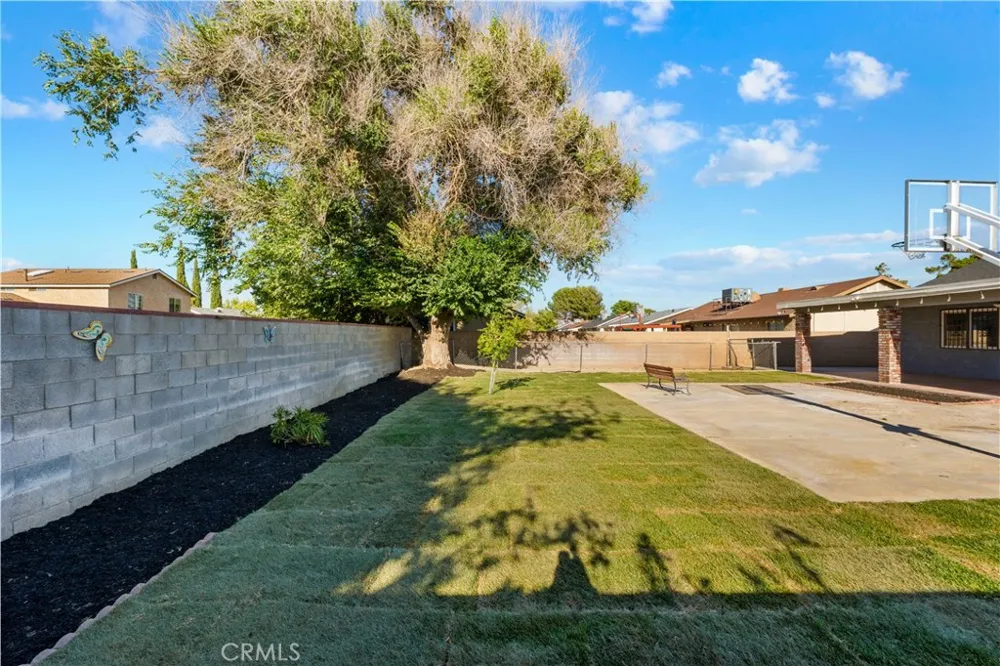 5241 E Avenue R12 Palmdale, CA 93552