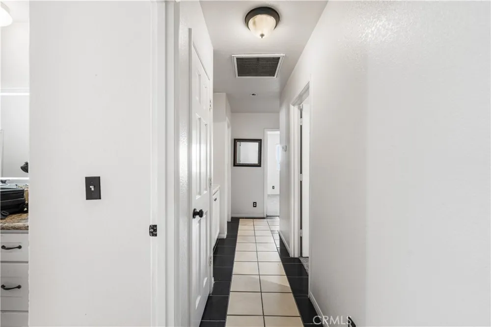 5241 E Avenue R12 Palmdale, CA 93552