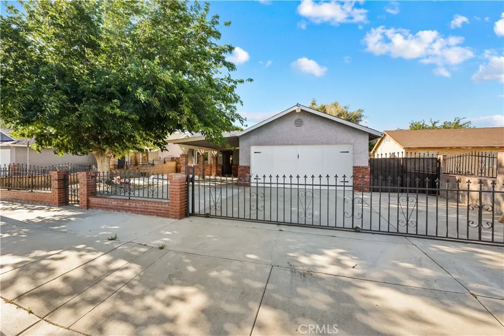5241 E Avenue R12 Palmdale, CA 93552