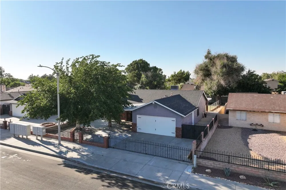 5241 E Avenue R12 Palmdale, CA 93552
