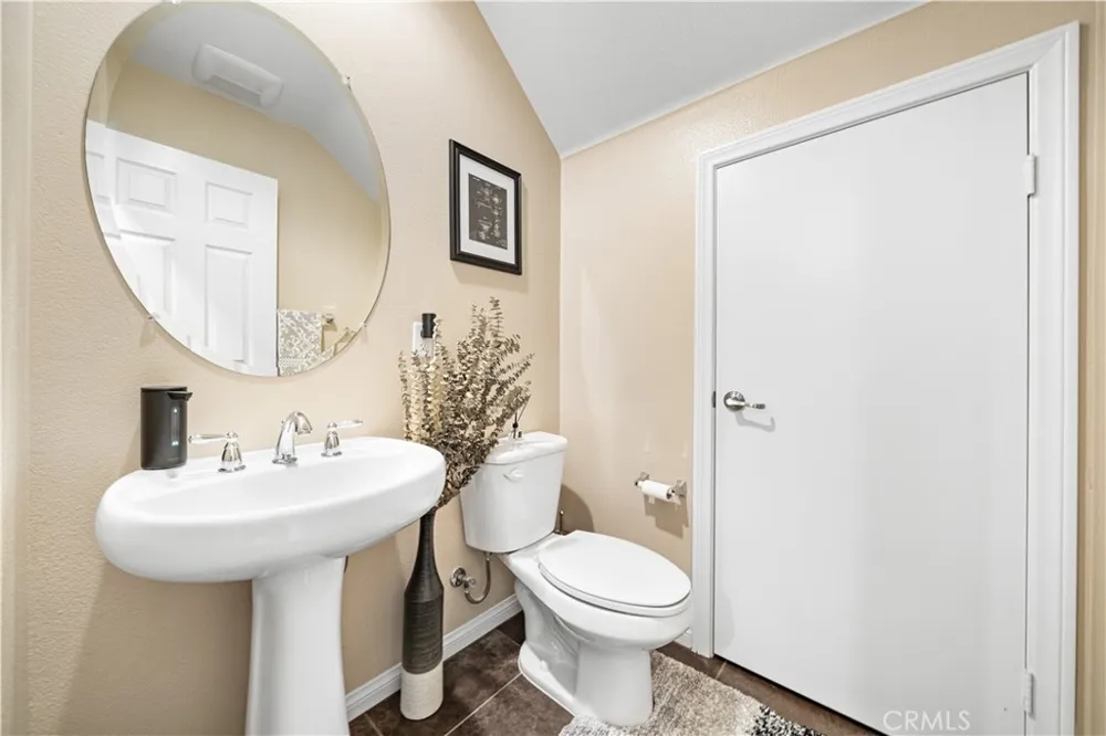 15843 Mcintosh Avenue Chino, CA 91708