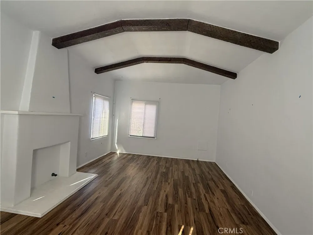 519 Roswell Avenue Long Beach, CA 90814