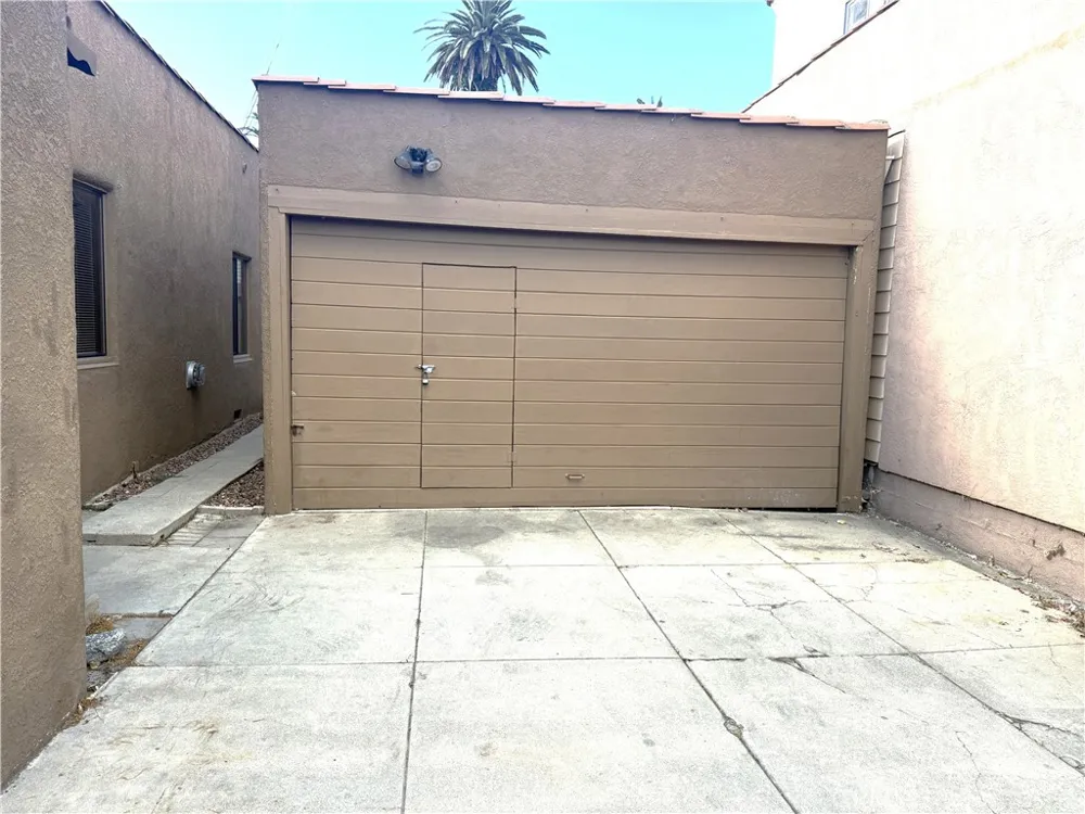 519 Roswell Avenue Long Beach, CA 90814
