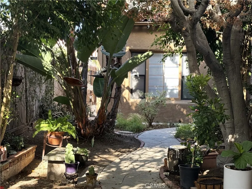 519 Roswell Avenue Long Beach, CA 90814