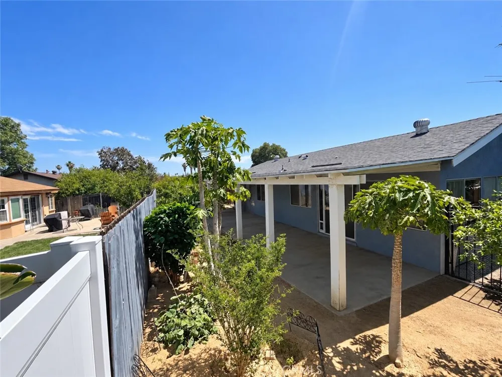 4267 Baggett Riverside, CA 92505
