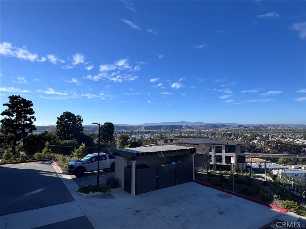 300 Honeysuckle Way Oceanside, CA 92057