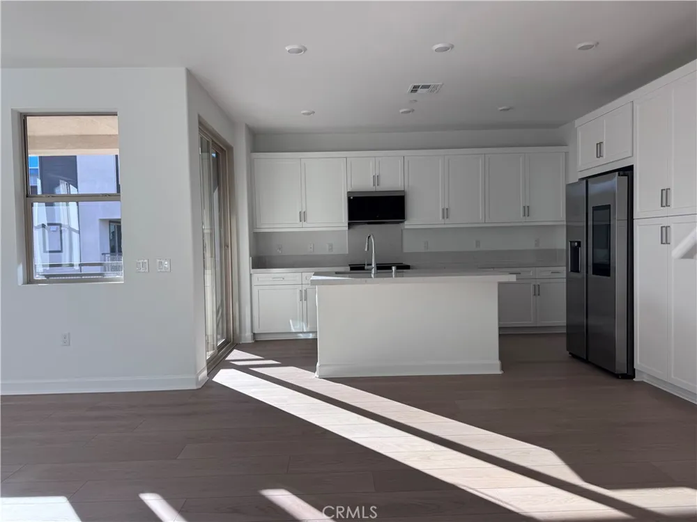 300 Honeysuckle Way Oceanside, CA 92057