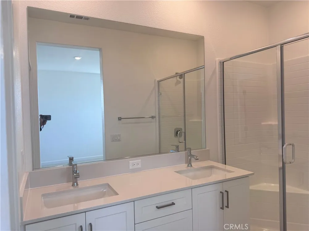300 Honeysuckle Way Oceanside, CA 92057