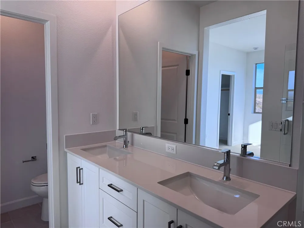 300 Honeysuckle Way Oceanside, CA 92057