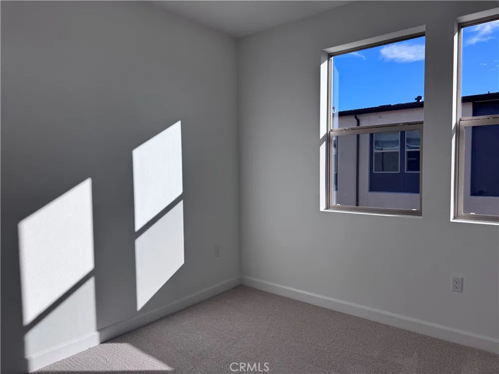 300 Honeysuckle Way Oceanside, CA 92057