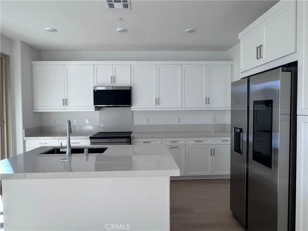 300 Honeysuckle Way Oceanside, CA 92057