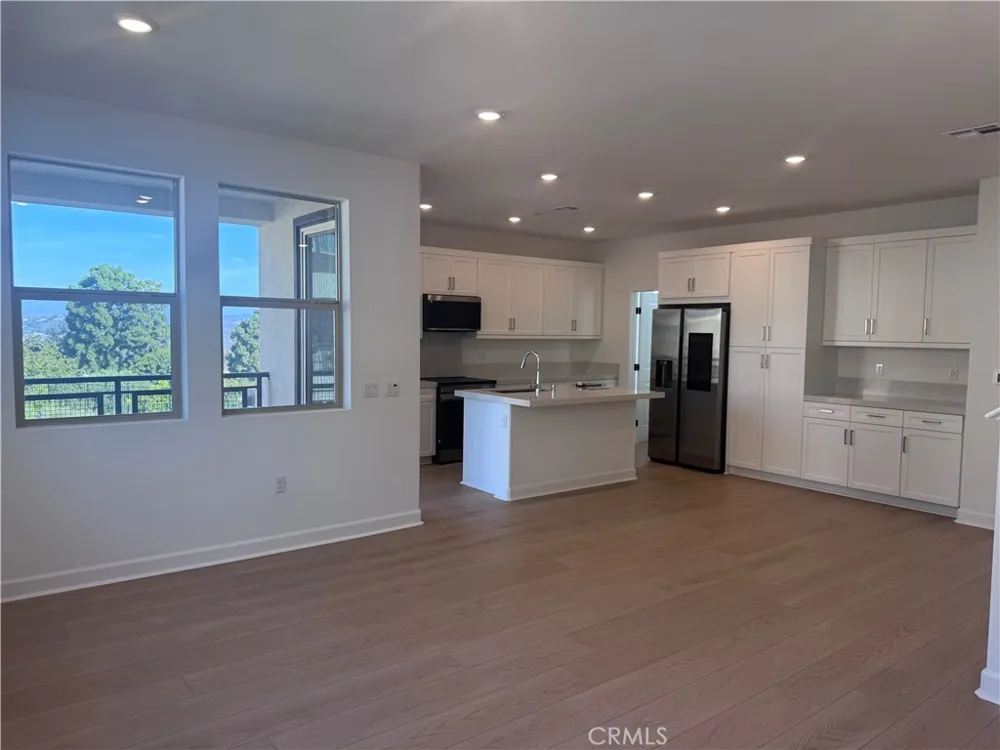 300 Honeysuckle Way Oceanside, CA 92057