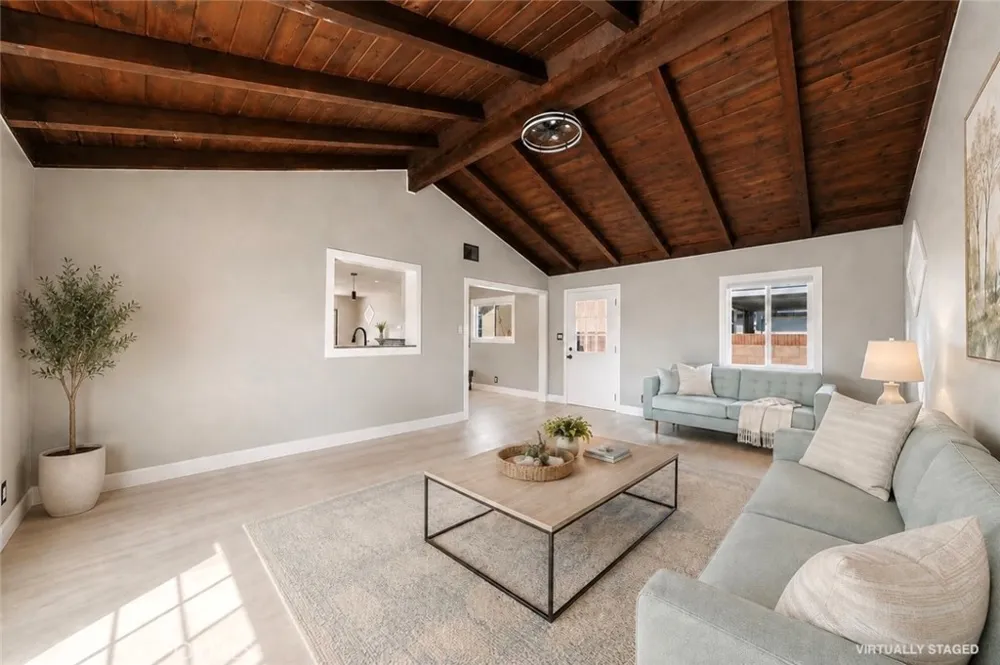 6382 Yale Huntington Beach, CA 92647