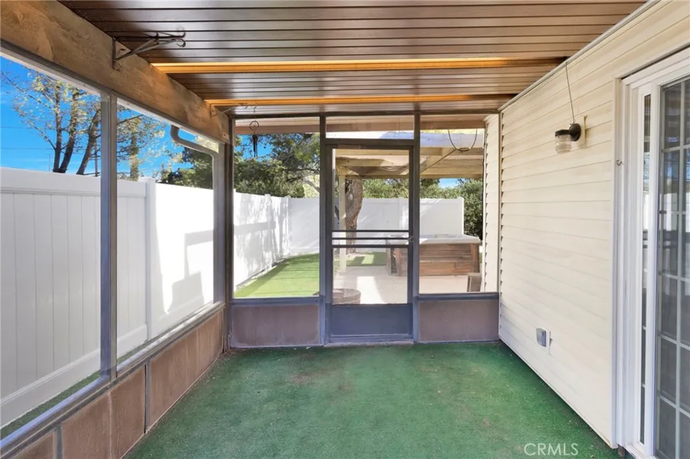9018 Guava Hesperia, CA 92345