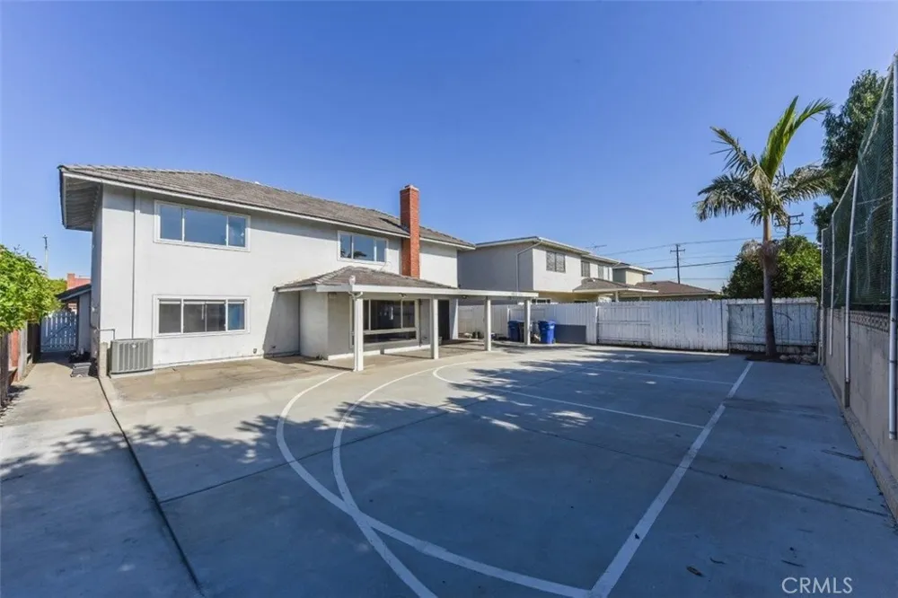 4952 Windsong Avenue La Palma, CA 90623