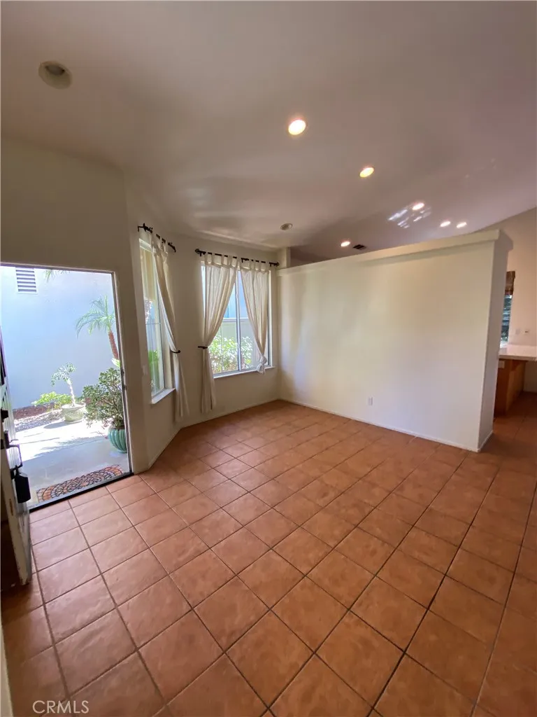 27 Colony Aliso Viejo, CA 92656