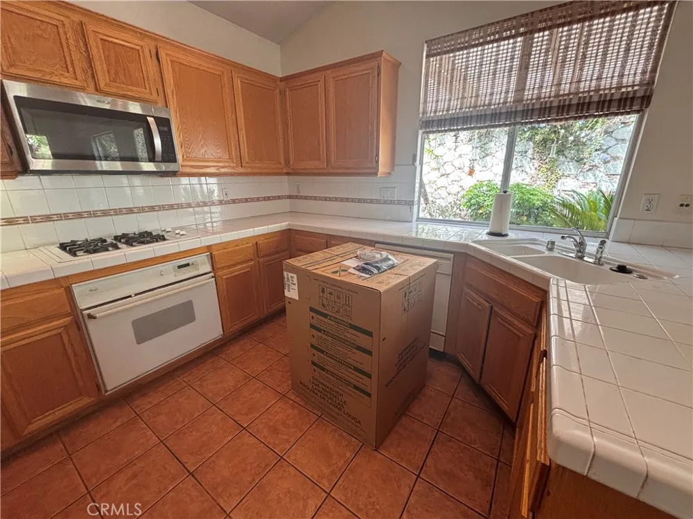 27 Colony Aliso Viejo, CA 92656