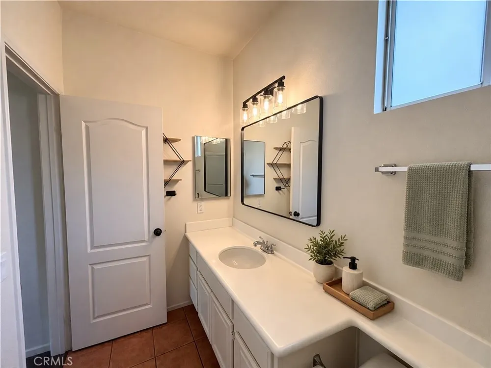 27 Colony Aliso Viejo, CA 92656