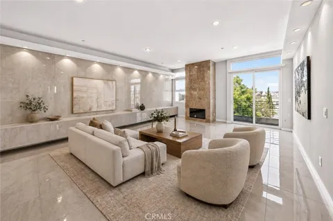 401 Serrano #PH3