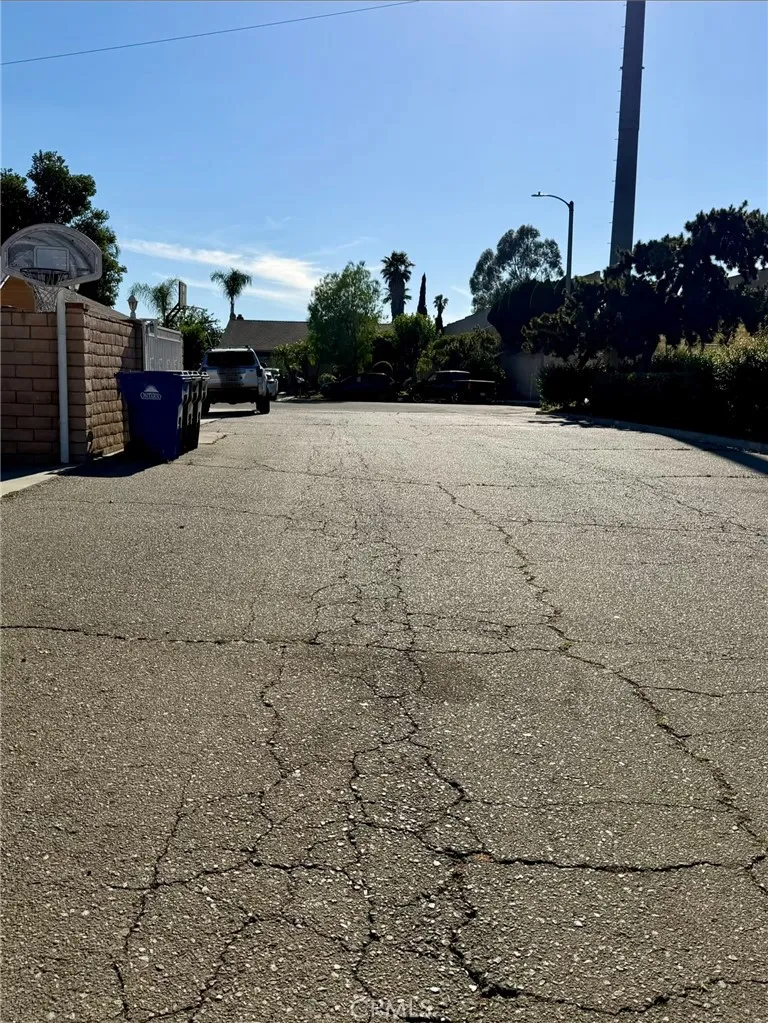 513 E Fairfield Court Ontario, CA 91761