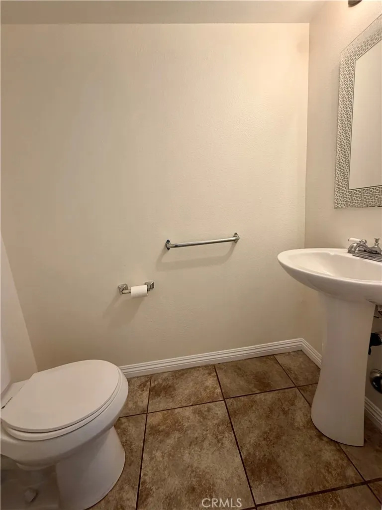 513 E Fairfield Court Ontario, CA 91761