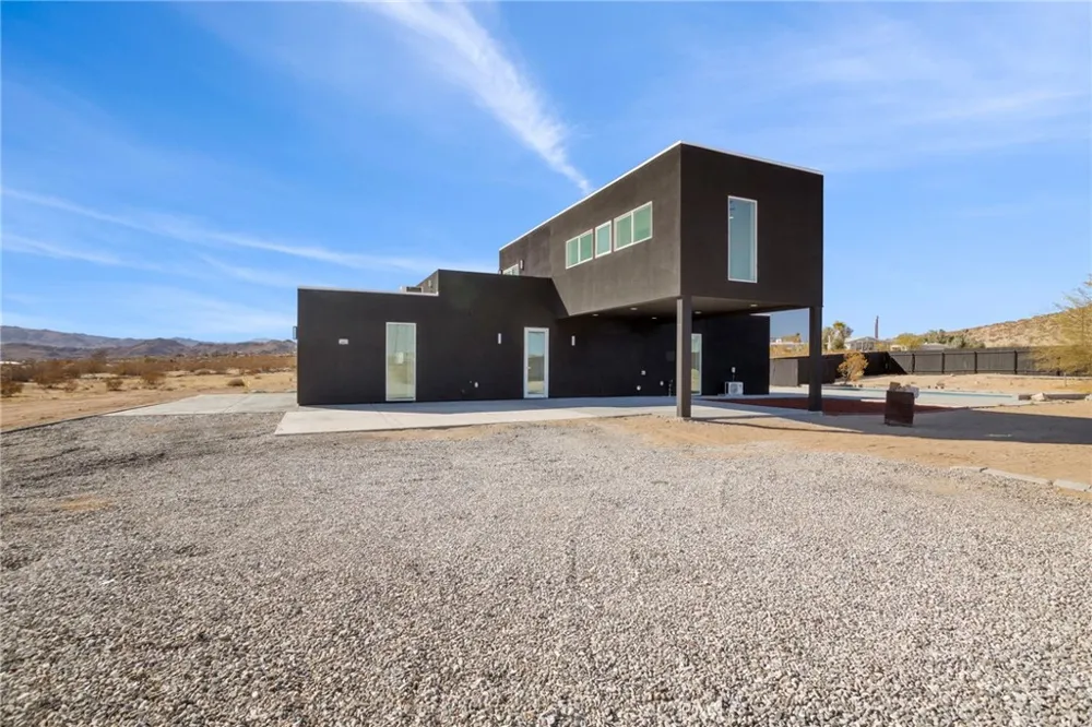 3460 Stonehill Avenue Joshua Tree, CA 92252