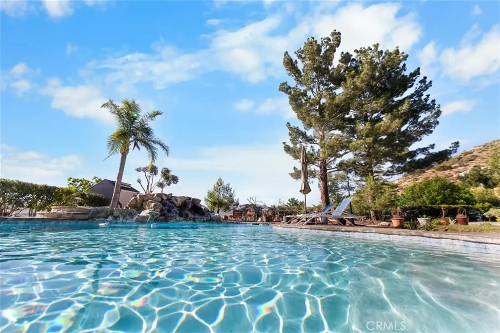 1925 El Dorado Acton, CA 93510