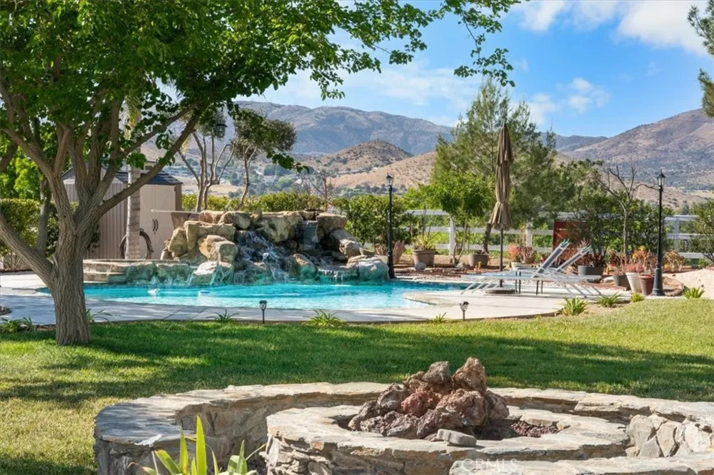 1925 El Dorado Acton, CA 93510