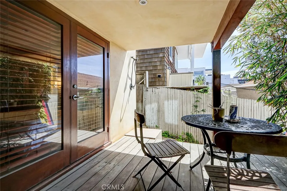 3205 Bayview Drive Manhattan Beach, CA 90266