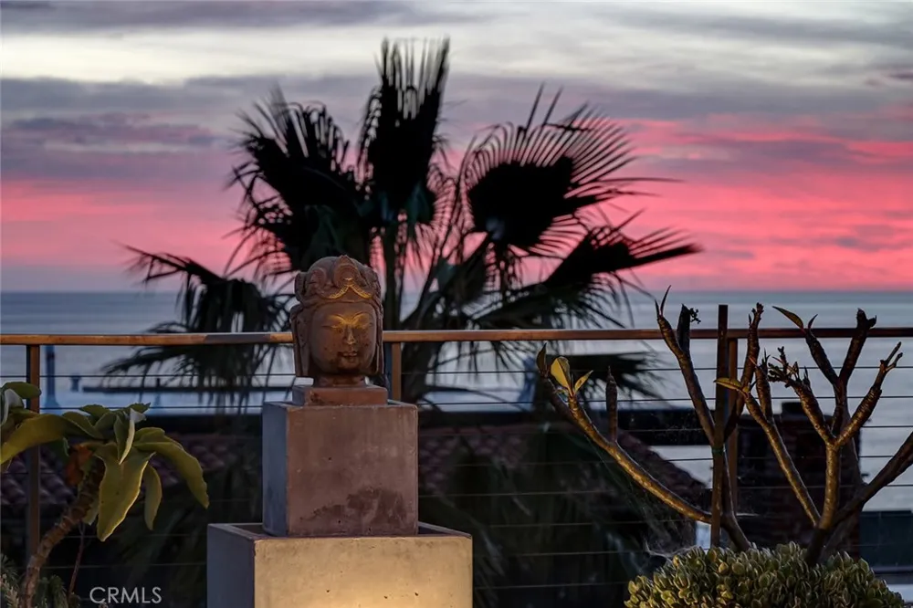 3205 Bayview Drive Manhattan Beach, CA 90266