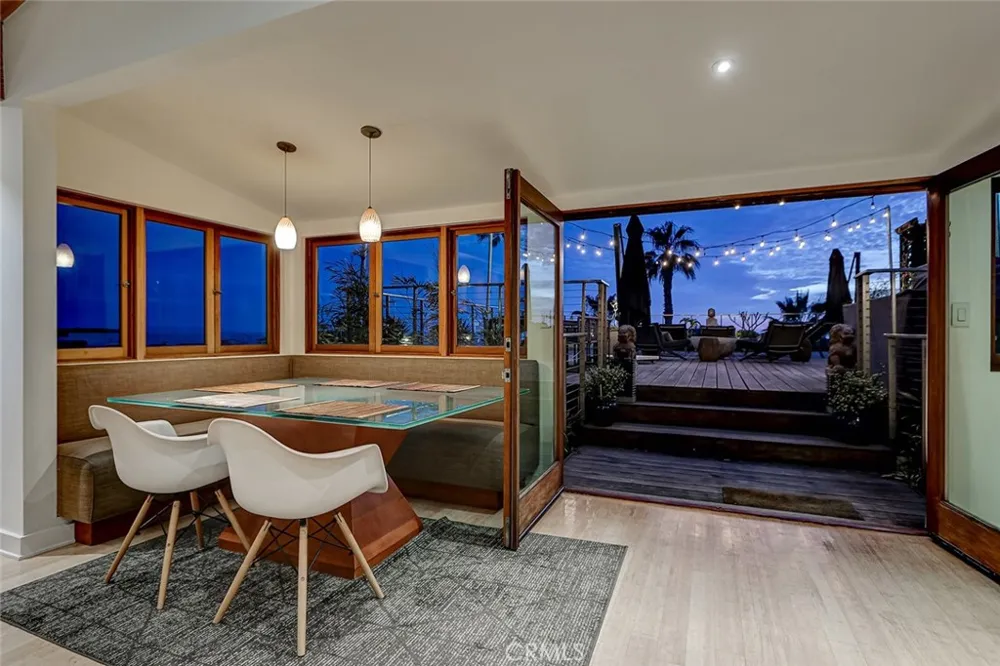 3205 Bayview Drive Manhattan Beach, CA 90266