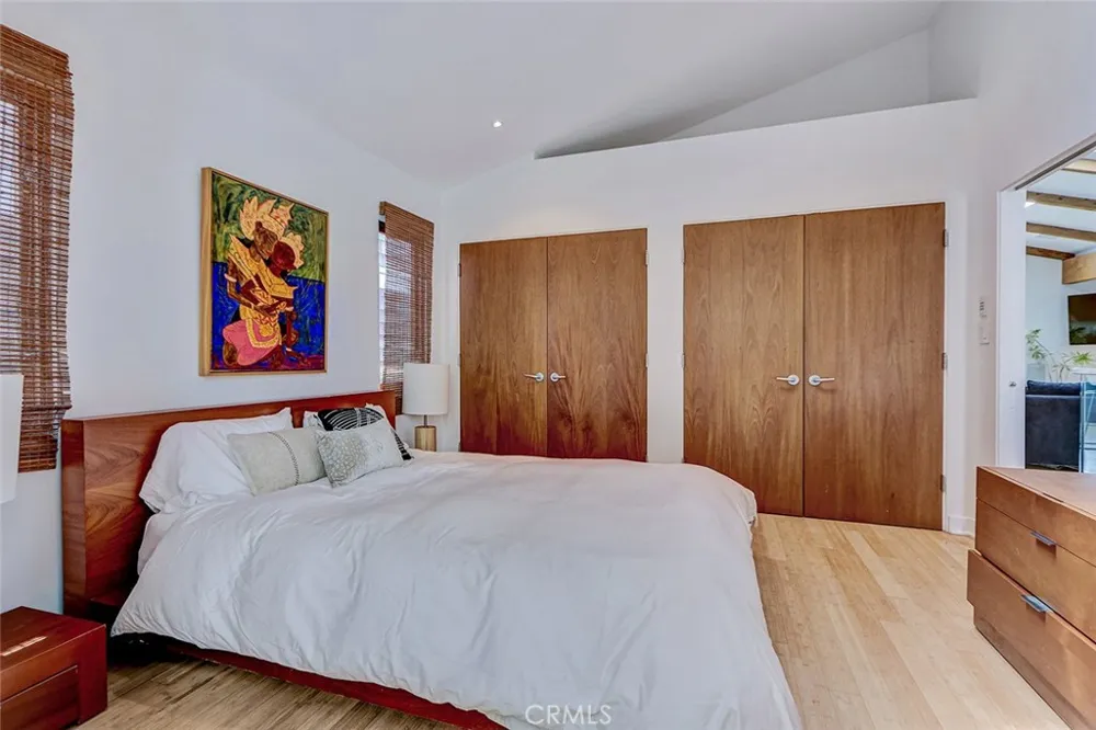 3205 Bayview Drive Manhattan Beach, CA 90266