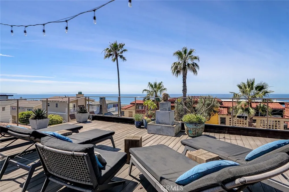 3205 Bayview Drive Manhattan Beach, CA 90266