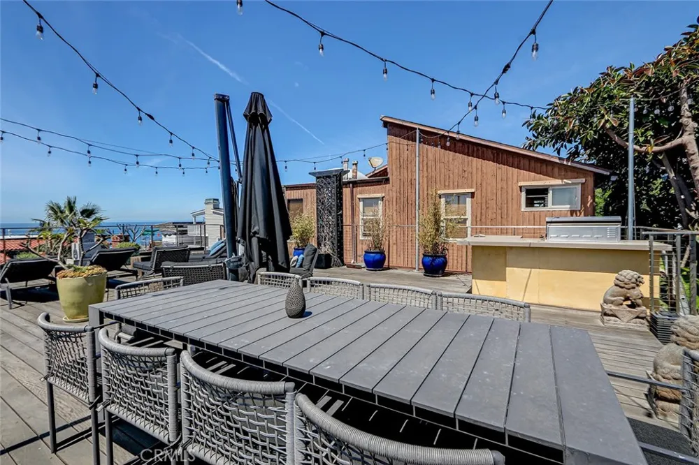 3205 Bayview Drive Manhattan Beach, CA 90266
