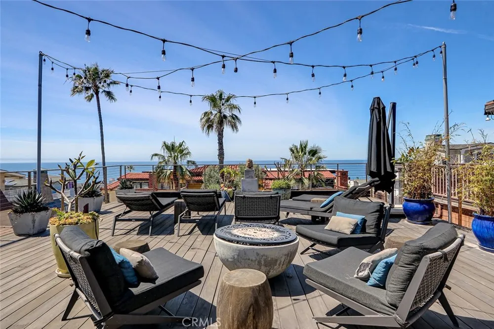 3205 Bayview Drive Manhattan Beach, CA 90266
