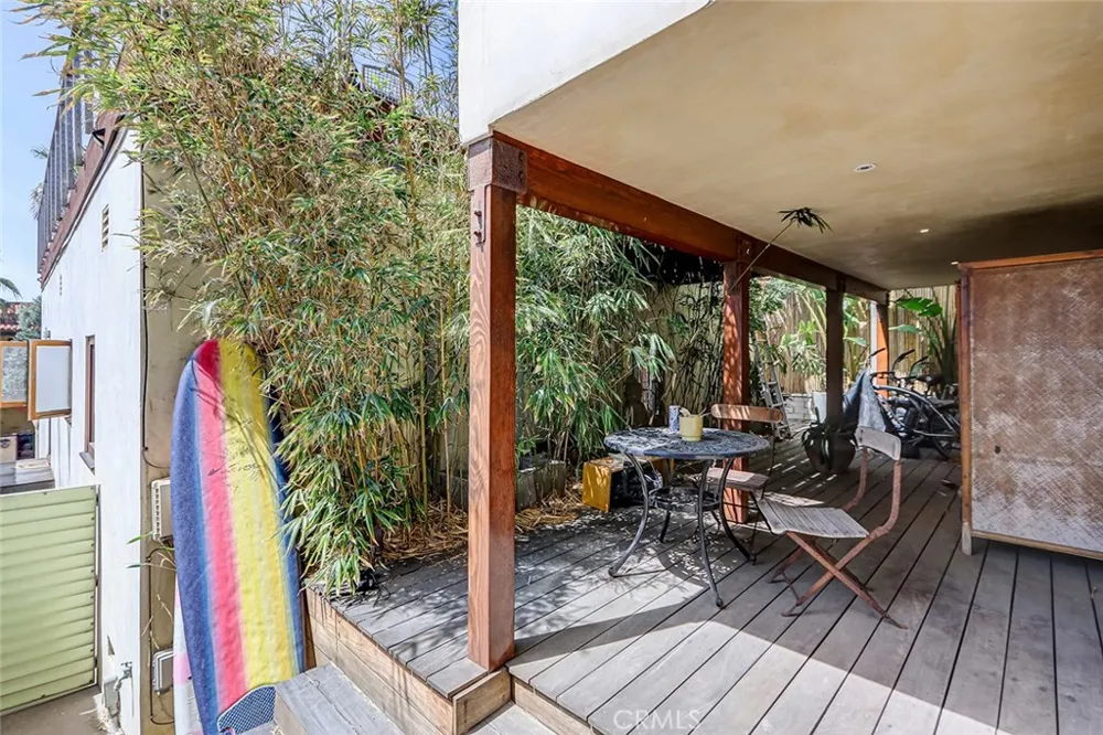 3205 Bayview Drive Manhattan Beach, CA 90266