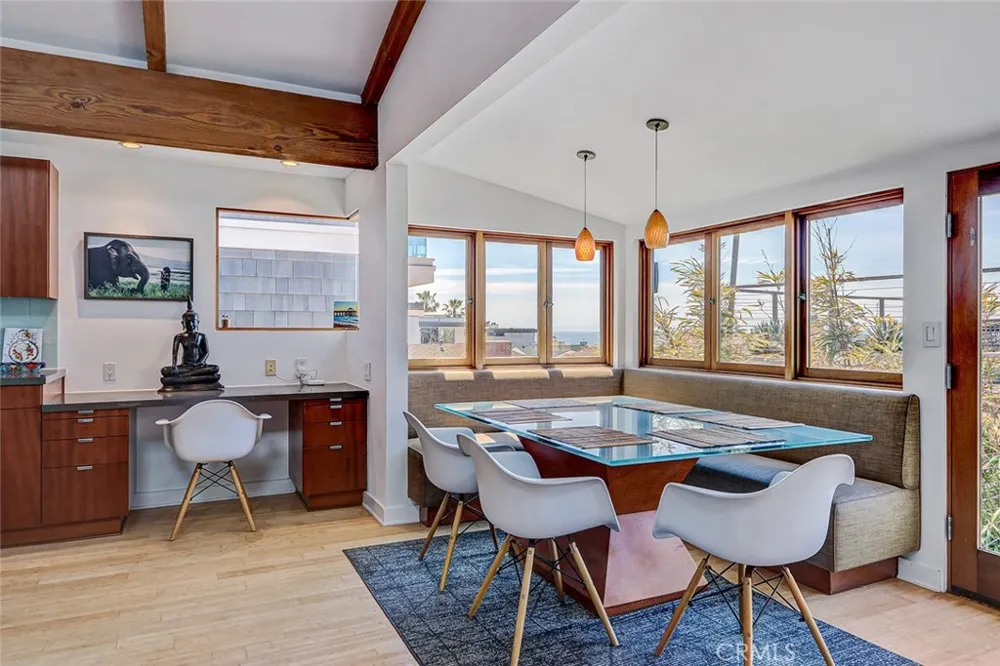 3205 Bayview Drive Manhattan Beach, CA 90266