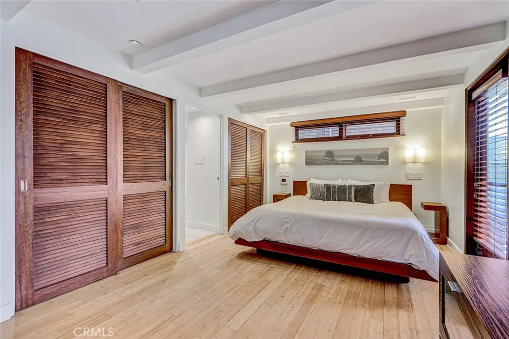 3205 Bayview Drive Manhattan Beach, CA 90266