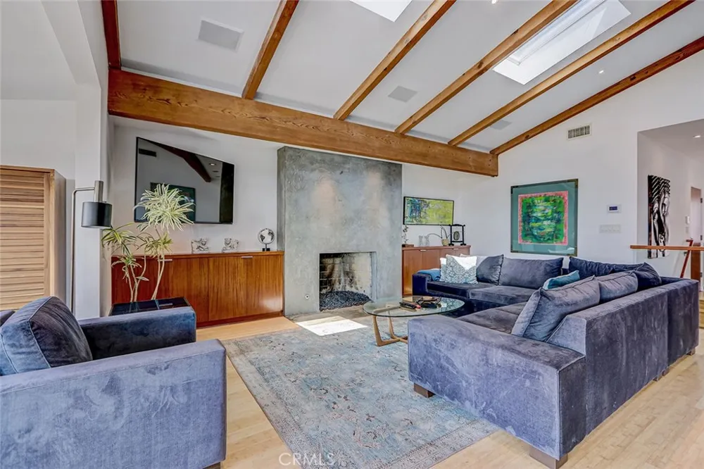 3205 Bayview Drive Manhattan Beach, CA 90266