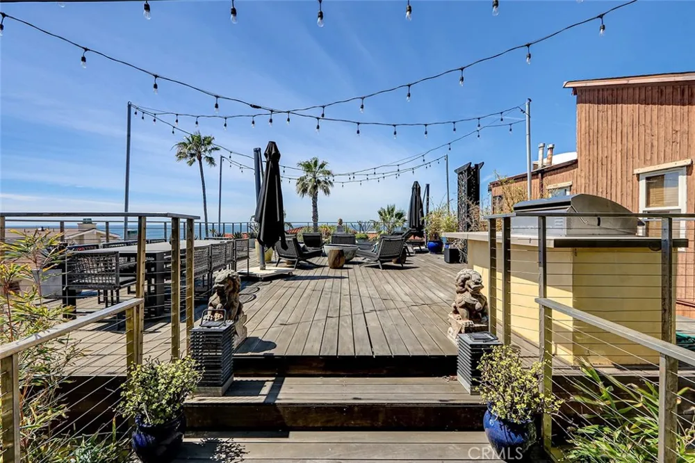 3205 Bayview Drive Manhattan Beach, CA 90266