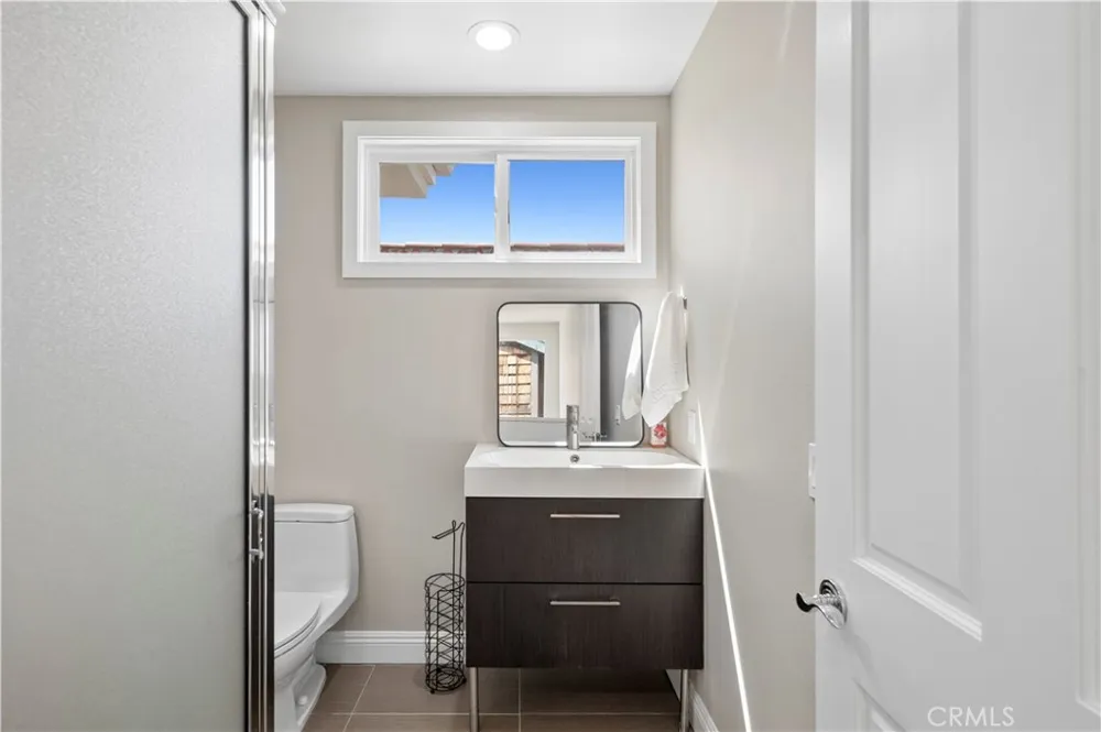 708 Iris Avenue #A Corona del Mar, CA 92625